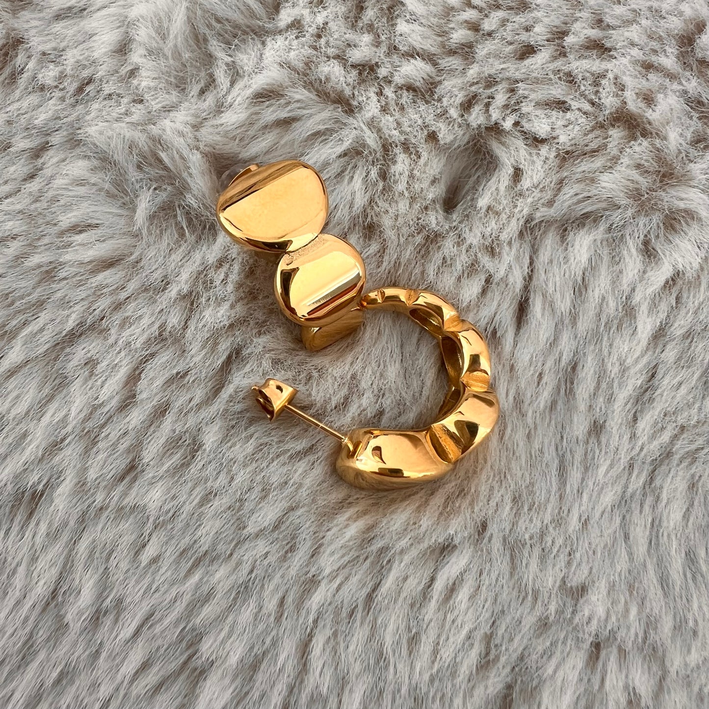 Cleo Hoops